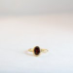 Oval - Large - Garnet Medium