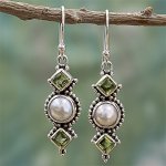 Vintage Green Synthetic Gems & Faux Pearl Decor Long Dangle Earrings Retro Bohemian Style Alloy Jewelry Trendy Female Gift