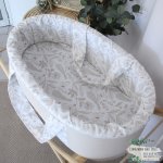 Carry Cot Printed Floral: Beige Flower And Butterfly Leaf Drawing