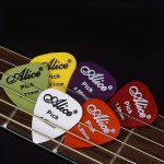 10PCS Mixed Color Multi-size Picks 0.58MM 0.71MM 0.81MM 0.96MM 1.2MM 1.5MM Guitar Picks Wood Guitar Ukulele Frosted Picks Beginn