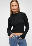 Soft Touch Fitted Crew Neck - Black