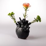 Pumping Love Heart Vase - Medium - Matt Black