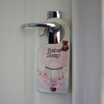 Baby Sleeping" "baba Slaap" Door Hangers - Bears & Balloons Afrikaans