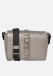 Tommy Hilfiger City Bold Flap Crossbody - Silver
