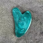 1PC Gua Sha Massage Tool Facial Tool For Scraping And Spa Care Heart Shape Trigger Point Massage On Face