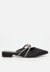 Salina 5 Slip-on - Black