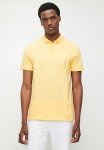 Guess Short Sleeve Es Eli G Patch Washed Polo - Yellow