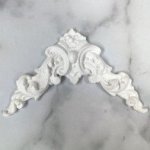 White Resin Corner Fleur White