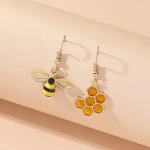 1 Pair Bee Honey Creative Fun Dangle Earrings Cool Party Jewelry Christmas Gift New Year's Gift Valentine's Day Gift For Women M