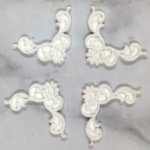 White Resin Corner Daisy White