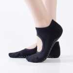 Closed Toe With Circle Opening Basic Black