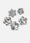 Crocs Monochrome Silver Flowers 5 Pack - Multi