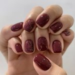 24PCS Short Oval Shape Press On Nails Red Fake Nail Glitter Powder Full Cover Nails For Women