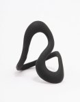 Black Curved Swoop Ring - M l