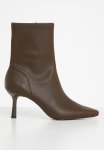 Alessiaa Boot - Brown