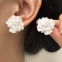 Women's Fashion Vintage & Simple Style White Floral Stud Earrings 1 Pair Versatile Flower Design Ear Adornments For Casual And Elegant Look