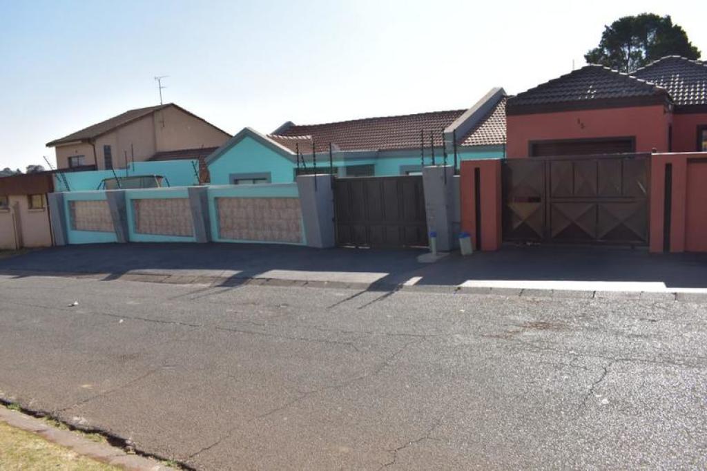 Forsale Houses Eldorado Park Ext 2 Listings And Prices Waa2