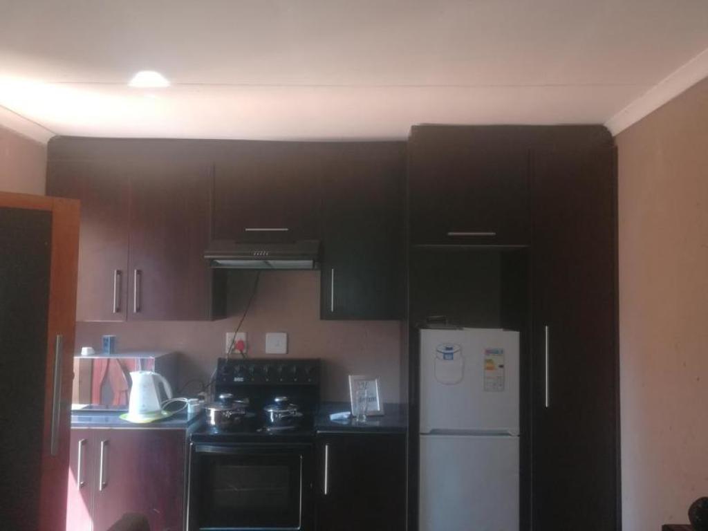 Forrent 2 Rooms Tembisa Listings And Prices Page 2 Waa2