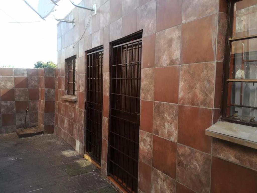 Forrent 2 Rooms Tembisa Listings And Prices Waa2
